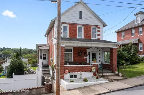 516 N 6th St, Bangor, PA 18013