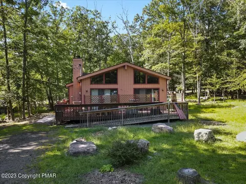 303 Hyland Dr, East Stroudsburg, PA 18301