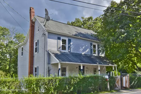 435 Bangor Junction Rd, Bangor, PA 18013