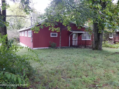 Pocono Crest Road, Pocono Pines, PA 18350