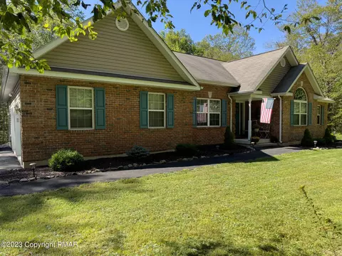 147 Doria Dr, Blakeslee, PA 18610