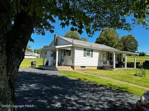 321 Frantz Rd, Brodheadsville, PA 18322