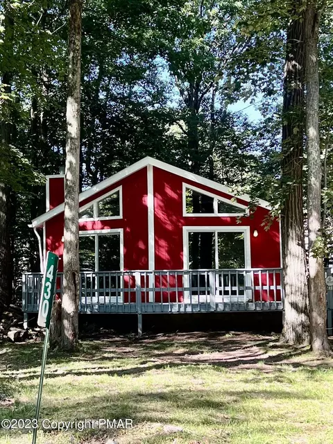 430 Northampton Rd, Tobyhanna, PA 18466