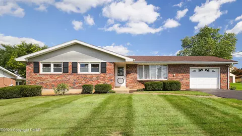 3013 S 6th Ave, Whitehall, PA 18052