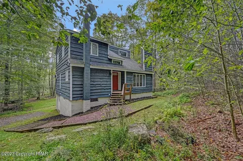 194 Cardinal Dr, Clifton Township, PA 18424