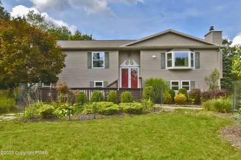111 Tunkhannock Dr, Albrightsville, PA 18210