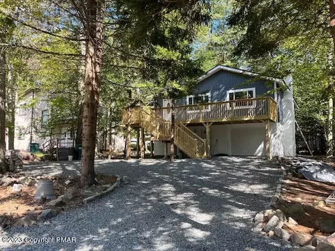 7435 Tamara Ln, Tobyhanna, PA 18466