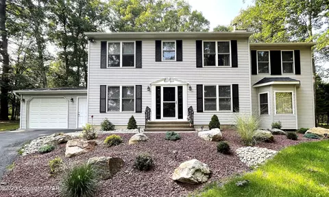 114 Dennis Ct, East Stroudsburg, PA 18301