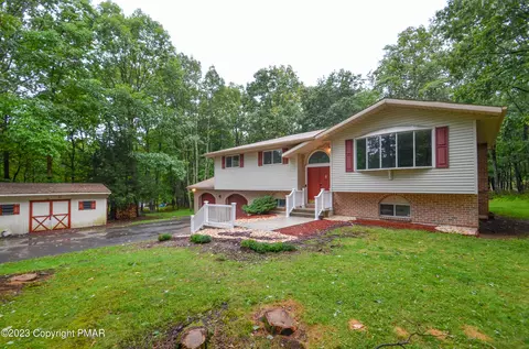 277 Apache Dr, Effort, PA 18330