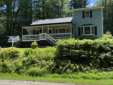 102 Lake Shore Rd, Tafton, PA 18464