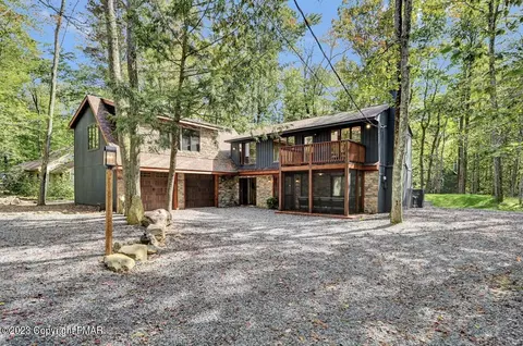 4194 Hemlock Trl, Pocono Pines, PA 18350