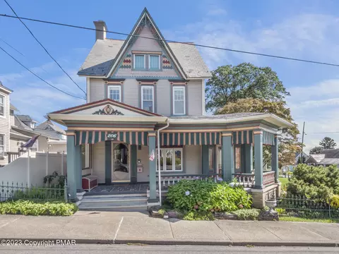 206 N Schanck Ave, Pen Argyl, PA 18072