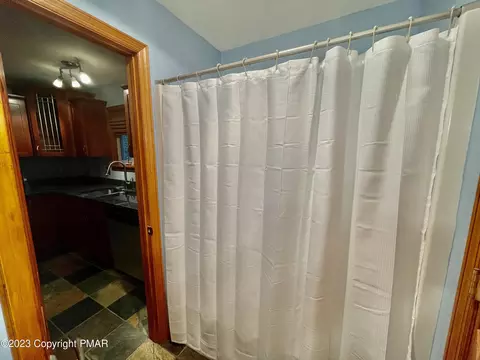 5934 Decker Rd, Bushkill, PA 18324 photo 12