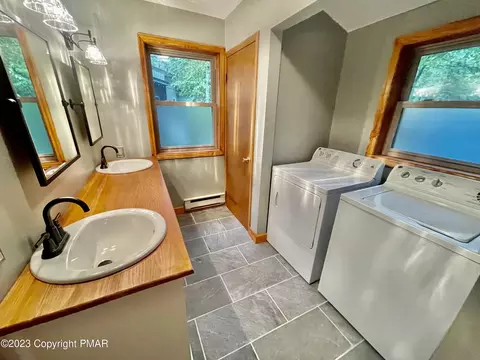 5934 Decker Rd, Bushkill, PA 18324 photo 18