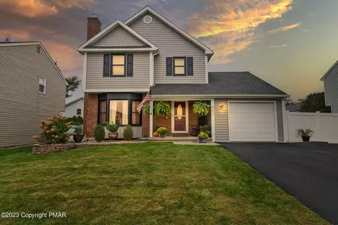 801 Willow Dr, Catasauqua, PA 18032