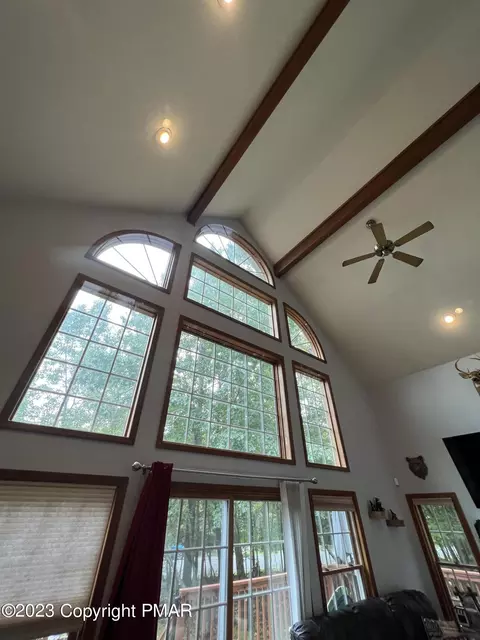 264 Kirkham Rd, Bushkill, PA 18324 photo 9