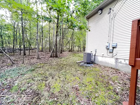 264 Kirkham Rd, Bushkill, PA 18324 photo 3