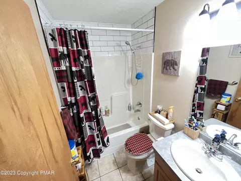 264 Kirkham Rd, Bushkill, PA 18324 photo 17