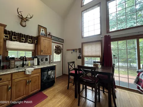 264 Kirkham Rd, Bushkill, PA 18324 photo 13
