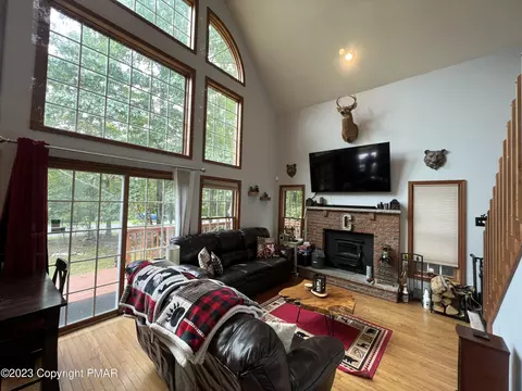 264 Kirkham Rd, Bushkill, PA 18324 photo 8