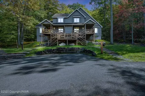 126 Short Hill Rd, Lake Harmony, PA 18624
