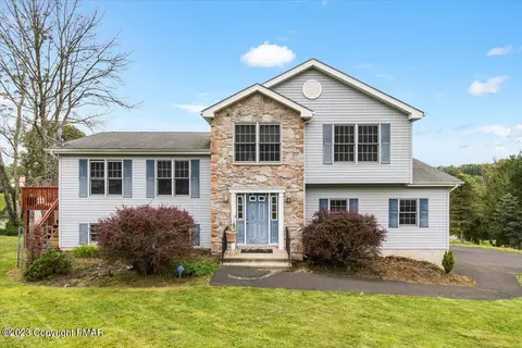 135 Grey Cliff Dr, East Stroudsburg, PA 18302