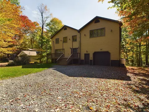 228 Trout Creek Dr, Pocono Lake, PA 18347