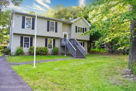 1130 Seven Nations Dr, Tobyhanna, PA 18466