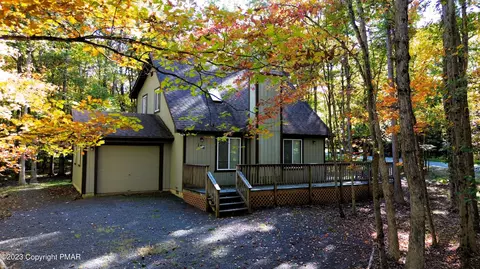 158 Towamensing Trl, Albrightsville, PA 18210