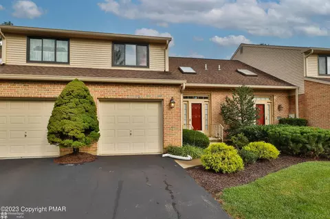 3402 Drighton Ct, Bethlehem, PA 18020 photo 2