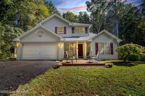 80 Crescent Dr, Lehighton, PA 18235