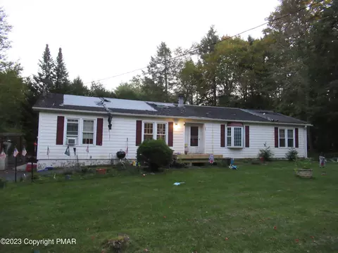 34 Blue Spruce Rd, Albrightsville, PA 18210