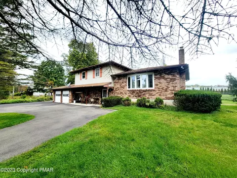 309 Hemlock Ln, Stroudsburg, PA 18360