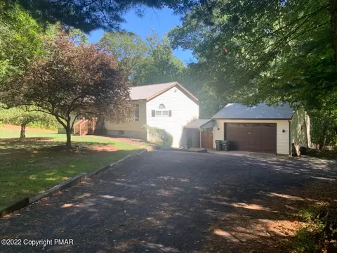 120 Singer Ct, Saylorsburg, PA 18353