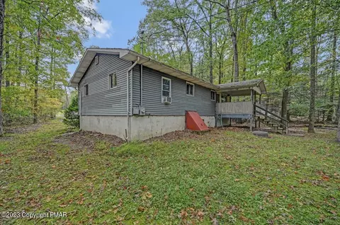 555 Rinker Rd, Stroudsburg, PA 18360