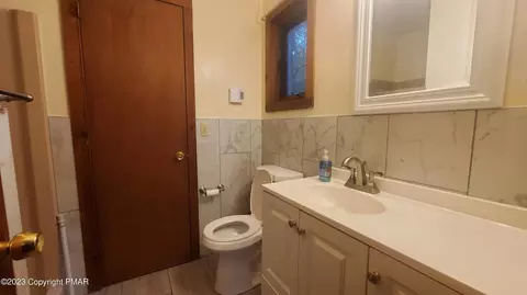 5721 Decker Rd, Bushkill, PA 18324 photo 6