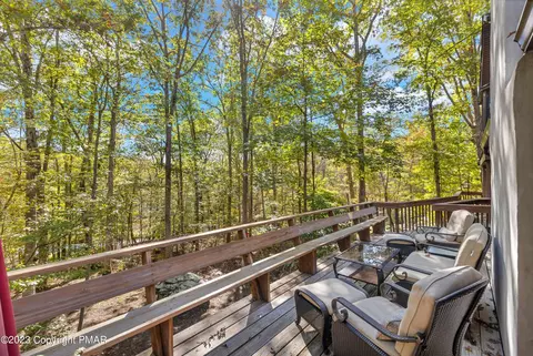 5906 Decker Rd, Bushkill, PA 18324 photo 9