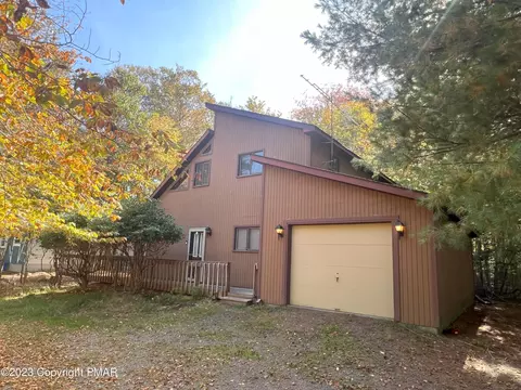 1940 Horseshoe Bnd, Tobyhanna, PA 18466
