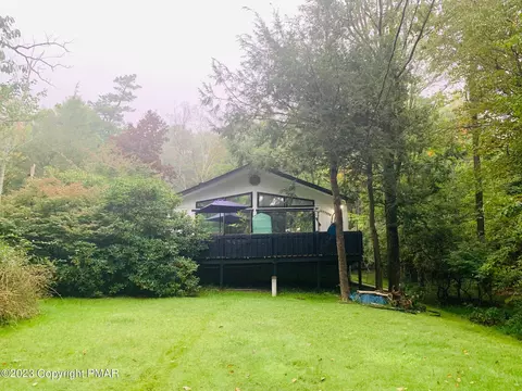 122 Beaver Trl, Scotrun, PA 18355