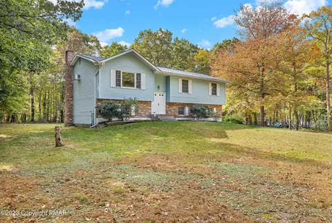 234 Shady Oaks Dr, Saylorsburg, PA 18353