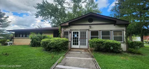 73 Shawnee Dr, Mount Bethel, PA 18343