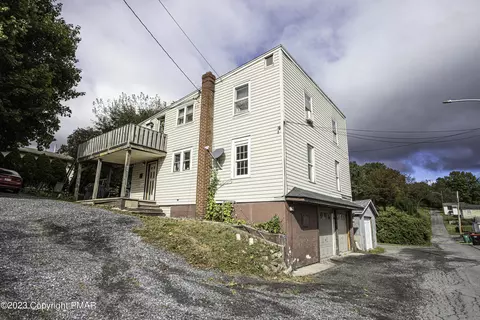 421 N 4th St, Lehighton, PA 18235