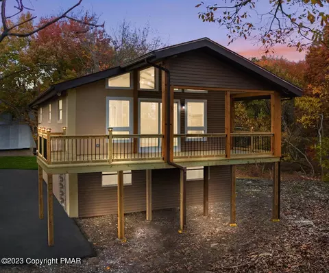 227 Beaver Dam Rd, Long Pond, PA 18334