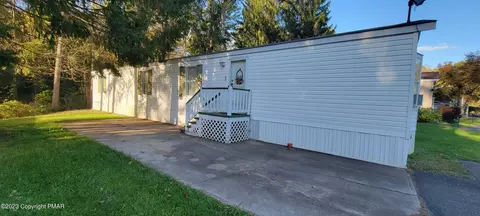 193 Oak Run Ln, Stroudsburg, PA 18360