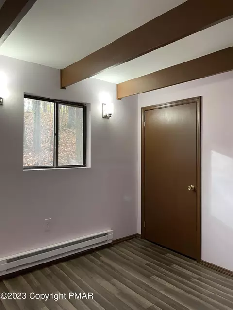 392 Saunders Dr, Bushkill, PA 18324 photo 12