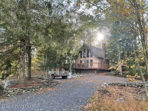 392 Saunders Dr, Bushkill, PA 18324 photo 26