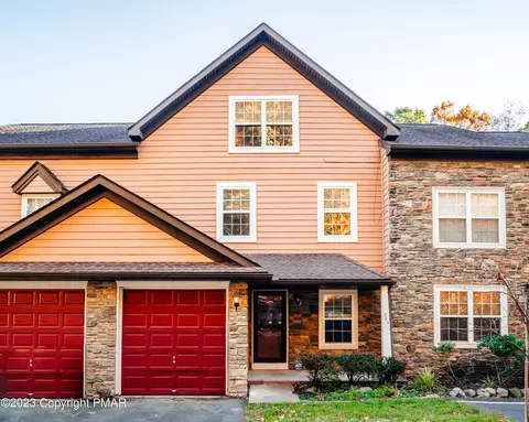 36 Sky View Dr, East Stroudsburg, PA 18302