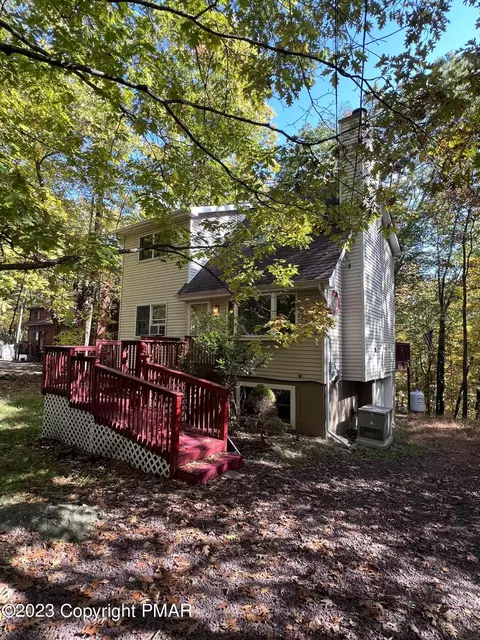 138 Rim Rd, East Stroudsburg, PA 18302