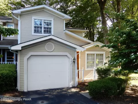 522 Emerald Ct, East Stroudsburg, PA 18301