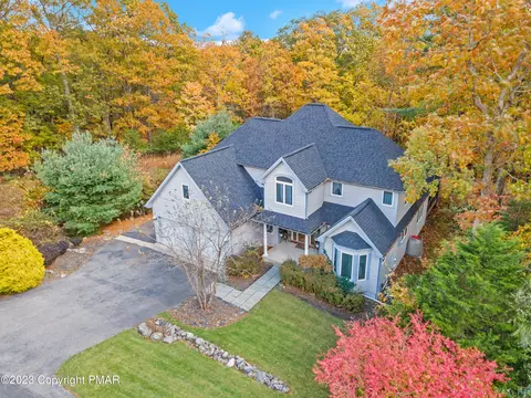 113 Wedge Ct, East Stroudsburg, PA 18302